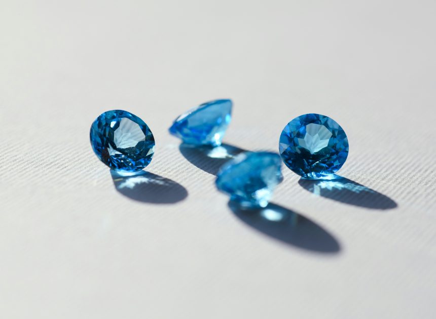 Mars födelsesten: akvamarin och blodsten