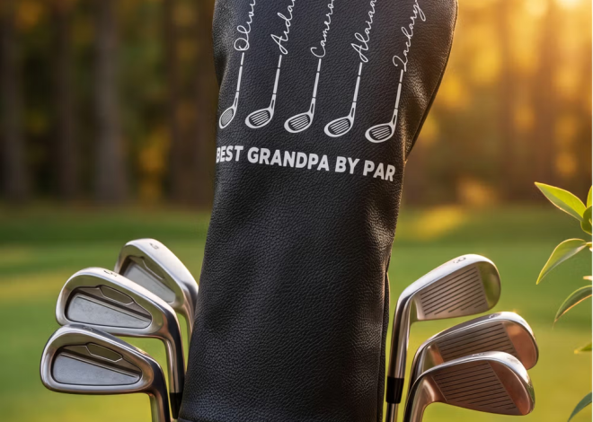 Skydda dina klubbor med stil genom ett personligt anpassat golfklubbshuvudskydd i PU-läder med mönster och namn