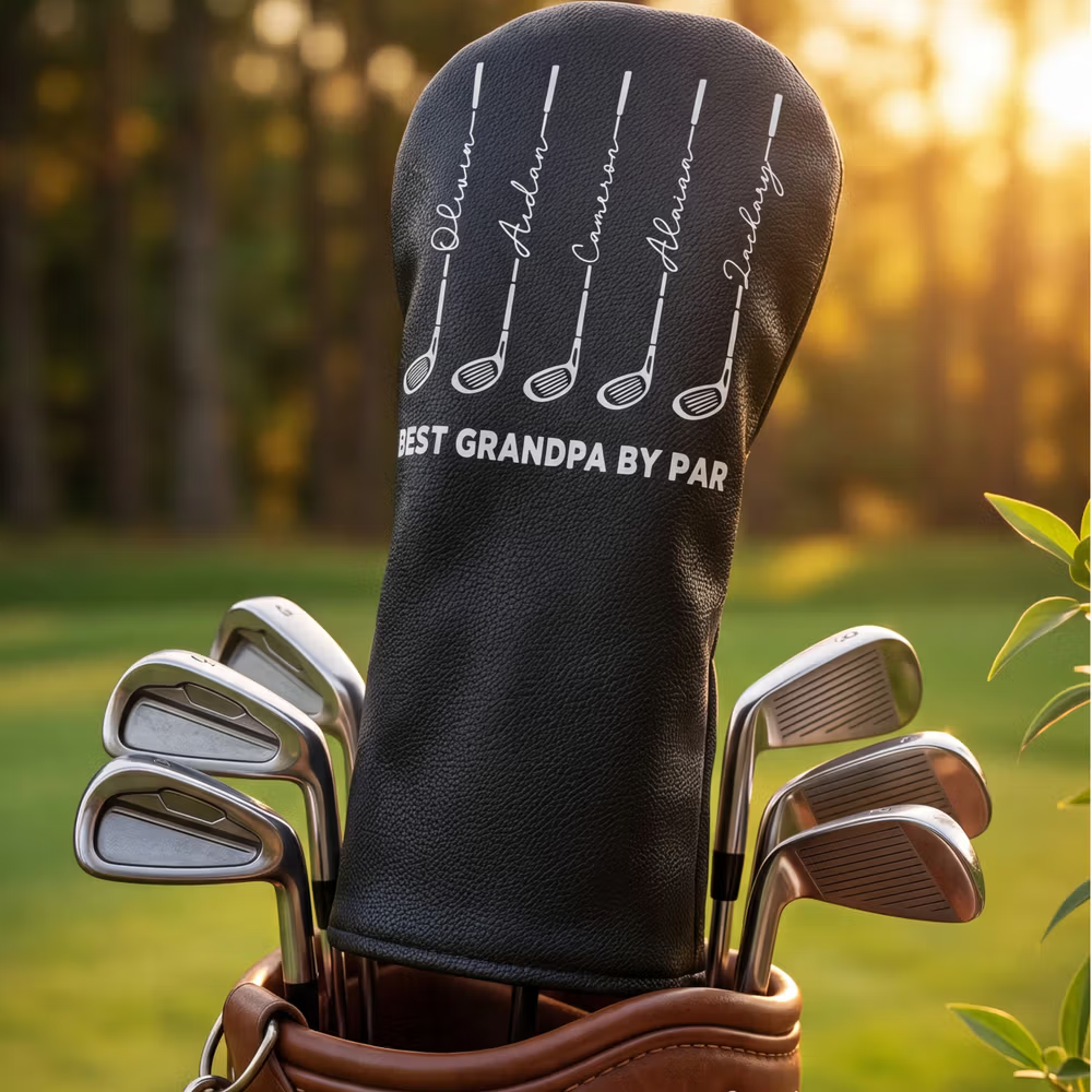 Skydda dina klubbor med stil genom ett personligt anpassat golfklubbshuvudskydd i PU-läder med mönster och namn